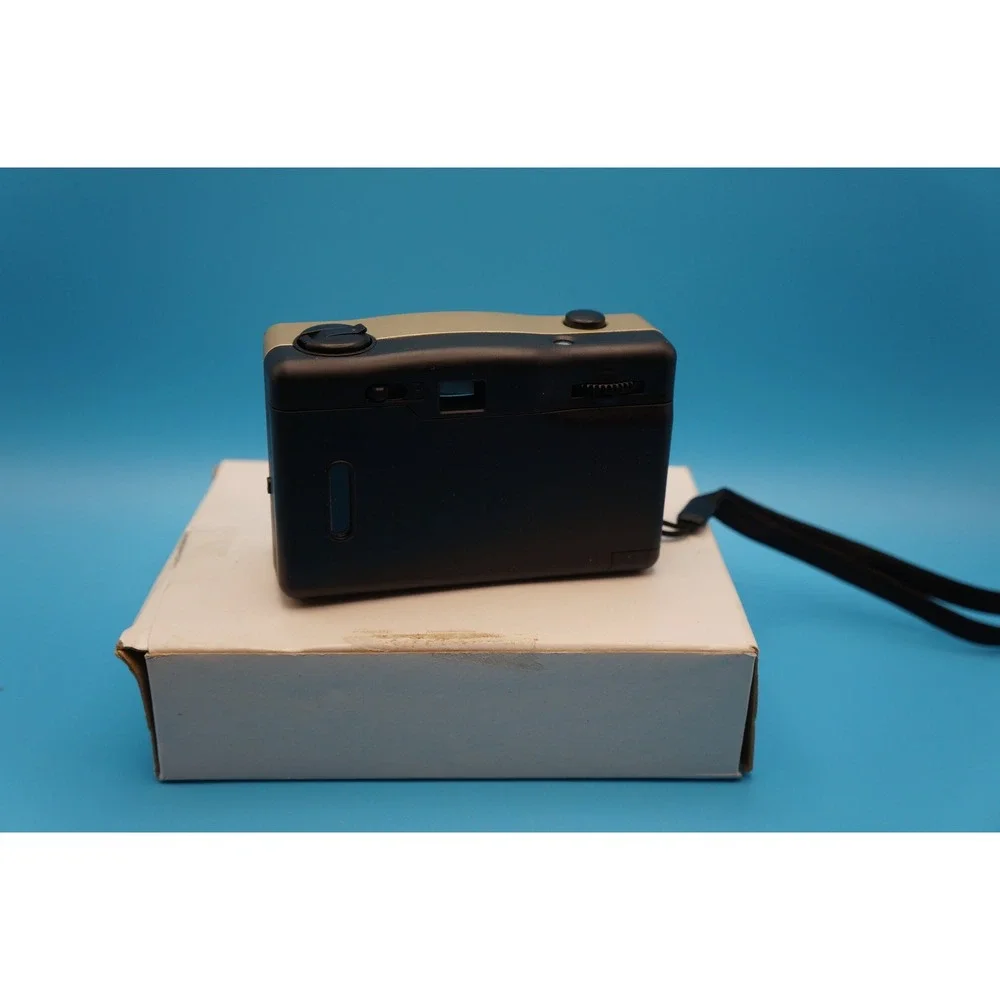 Vivitar PN2011 Focus Free 35mm Film Camera Panoramic Normal Champagne Gold Black